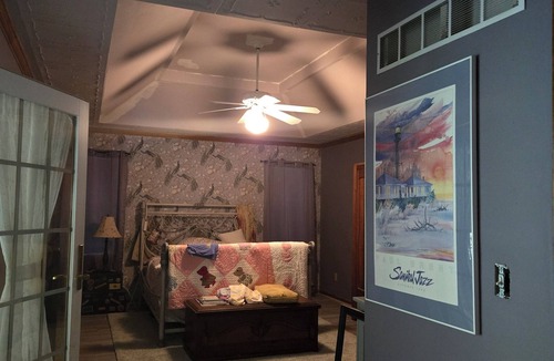 Liberty House | 3-bedroom house in historic Liberty,MO easy access to Kansas City World Cup 2026