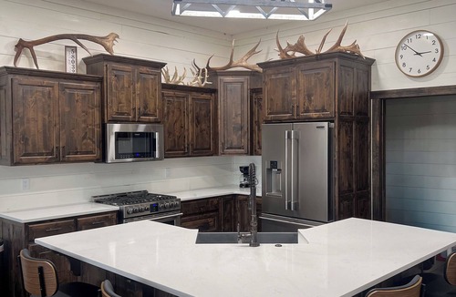 Labette County House | 3-bedroom house in the country - close to hunting, fishing, exploring