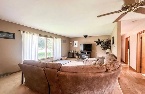 Spirit Lake House | 3-bedroom house in serene Spirit Lake with AC comfort