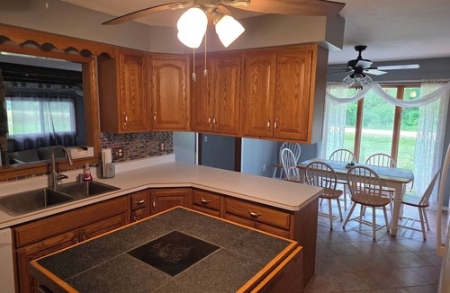 Littleport House | 3-bedroom outdoor enthusiasts steps away from Backbone State Park.