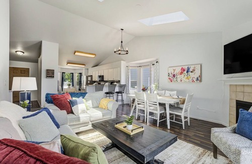 Briargate House | 3 Kings Game Room Pet Friendly EV Charger
