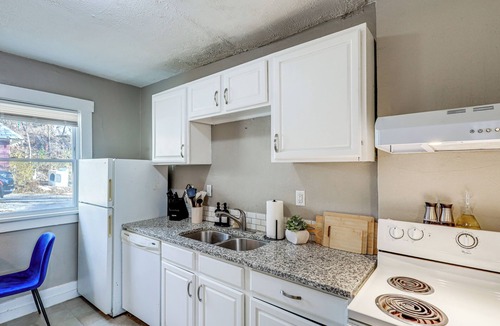 Joslyn Castle House | 3 Mi to Dtwn: Omaha Escape w/Game Room & Patio!