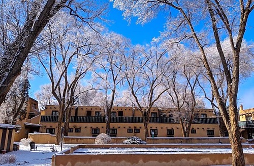 Taos Hotel | 3-Star Hotel ∙ Sagebrush Inn & Suites