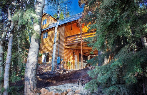Duck Creek Village Cabin | 3 Story Cabin w/Spacious Deck and a Treasure Hunt