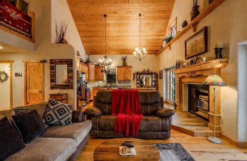 Guadalupita House | 30% Off/Hot Tub/FirePit/Mountain Views/AngelFire 17m