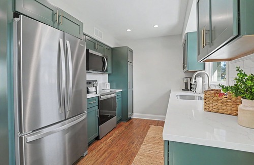 Wichita House | 3Bedroom Escape W/Pool Table + Workout Room