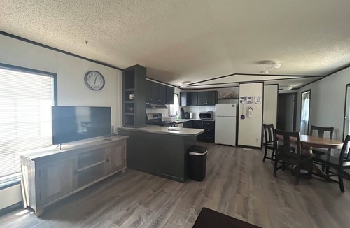 Boulder House | 3BR/2BA Private Acreage Home near Pinedale