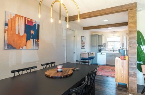 Prairie Village House | 3BR 30-Day Stay Family + Pet Friendly Near Park + Hospitals