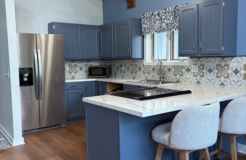 Salina House | 3br/3bth Colorado home next to Indian Rock, Smoky River fishing, walking trails