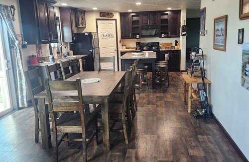 Lucerne House | 4 Bedroom, 2 Bath Historical Homestead on the Bighorn River- Longwell Boat Ramp.