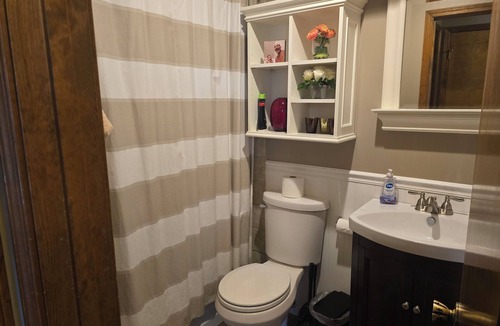 Olathe House | 4-bedroom house in Olathe w/fitness equipment and finished basement.