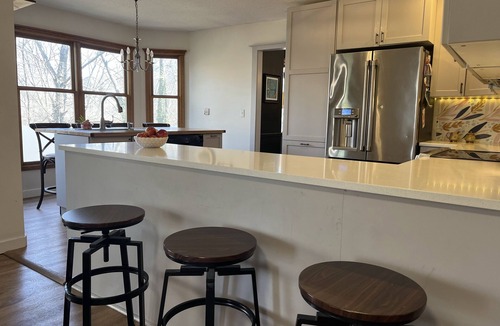 Liberty House | 4-bedroom, sleeps 12 with walking trail and easy highway access.