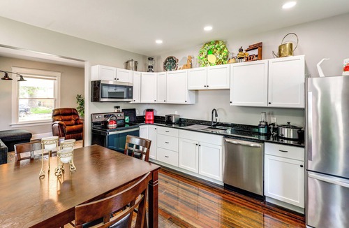 Omaha House | 4 Mi to Dtwn Omaha: Spacious Home w/Fenced Yard!