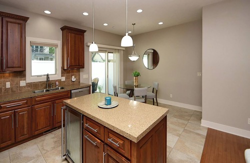 Dundee-Happy Hollow Historic District House | 4 miles to " The Chuck" for CWS, 3 bed each with private bath, super clean!