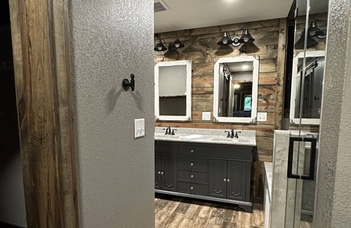 Abilene House | #49 Red Bud Lake Home