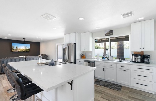 Raskin Estates House | 4BD| Mid Terms Welcome | 31+ Day Stays