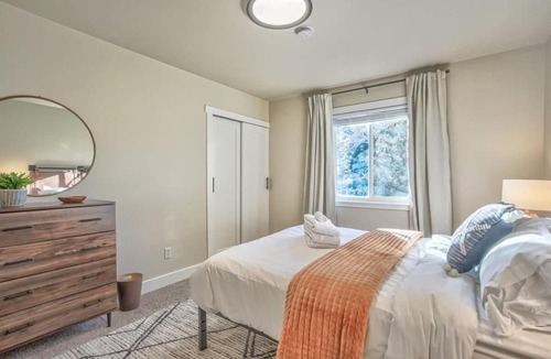 Briargate House | 4BD With Game Lounge Hot tub Dog Friendly USAFA