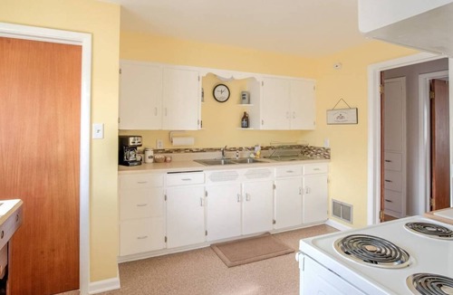 Central Colorado Springs House | 4BR MTN Views Olympic Home Fire Pit Ping Pong