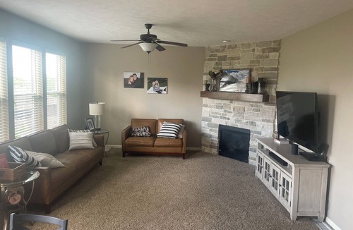 Jefferson House | 5 Bedroom West Omaha Home with Hot Tub - Perfect for CWS Family/Group