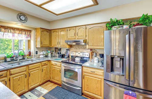 Bellevue House | 5 Mi to Platte River: Inviting Bellevue Rental