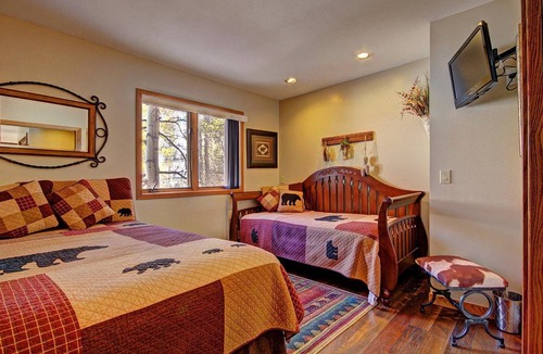 Warrior's Mark West House | 530 m² House ∙ 8 bedrooms ∙ 14 guests