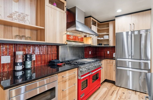 Warrior's Mark West House | 5BDR Ski-In/Out Escape | Hot Tub & Game Room