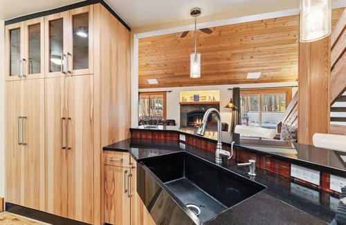 Warrior's Mark West House | 5BDR Ski-In/Out Escape | Hot Tub & Game Room