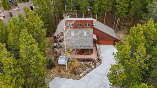 Warrior's Mark West House | 5BR Ski in Out Mountain Getaway with Hot Tub and Views