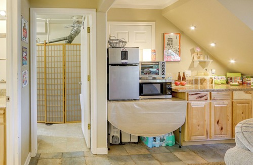 Fort Collins Apartment | 6 Mi to Dtwn Fort Collins: Cozy Apt w/Shared Yard