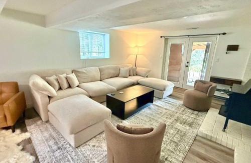 Sandy House | 8-BR Luxury Home Near Little Cottonwood Canyon