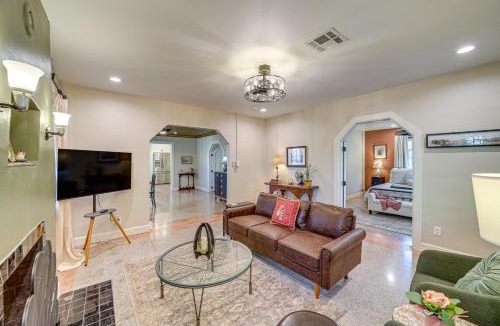 Sand Springs House | < 9 Mi to Dtwn Tulsa: Lovely Home w/Yard & Deck!