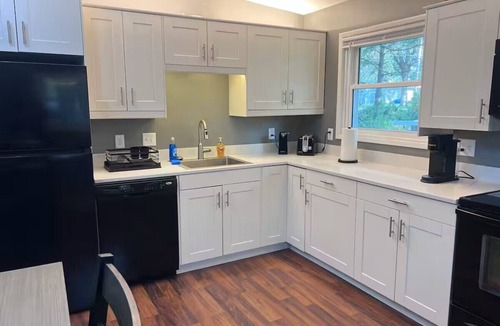 Lincoln House | A cozy and warm 3 bedroom retreat in the heart of the Midwest