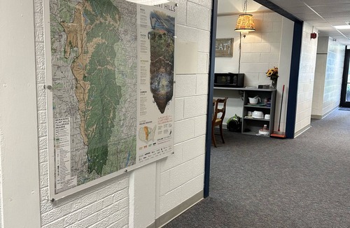 Paxico House | A + Getaway - Stylish Stay in 3 Classrooms with WiFi & AC