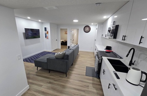 Chestermere House | A SECONDARY SUITE IS AVAILABLE FOR RENT IN CHESTERMERE LAKE