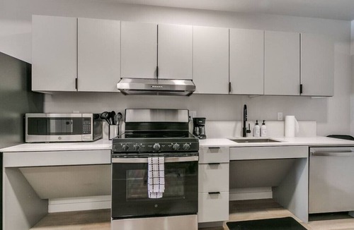 Midtown Apartment | ADA Luxury 1Bed New Apartment