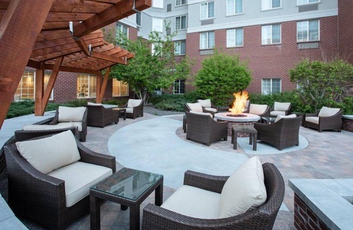 Dupont Apartment | ADA Suite w/Tub Nr DEN | Free Breakfast