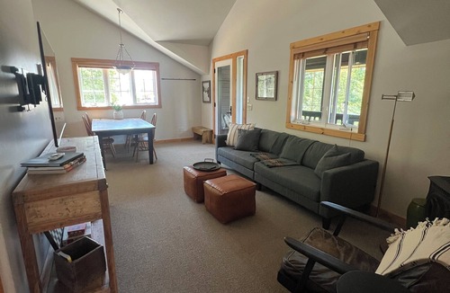 South Park Apartment | Adventure All Day, Relax All Night in this cozy two bedroom.