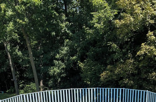 Plainfield House | AirbnBAbE by AMCS family friendly getaway with seasonal Private Pool