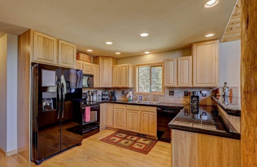 Valley of the Sun Cabin | Alpine Escape | 3BR/3BA Cabin Near Breckenridge