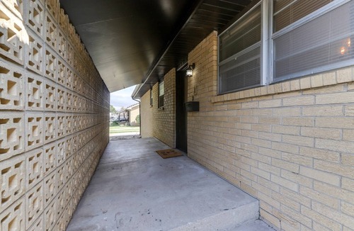 Wichita House | Amazing East Side 3BR 2BA Wifi SMRT TV