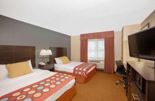 Oakdale Hotel | American Coralville Iowa City Iowa
