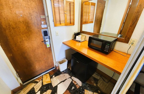 Iola Hotel | Americas Best Inn Iola