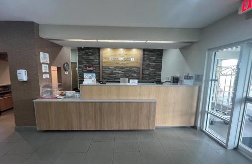 Hays Hotel | AmericInn by Wyndham Hays
