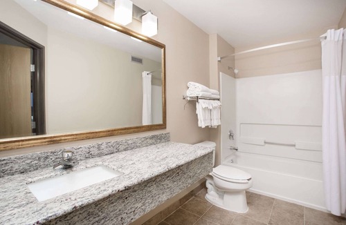 Sioux City Hotel | AmericInn by Wyndham Sioux City