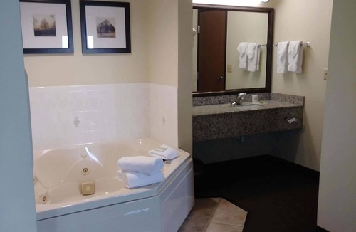 Fort Collins Hotel | AmericInn by Wyndham Windsor Ft. Collins