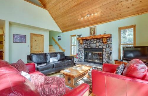 Angel Fire House | Angel Fire Cabin w/Deck: Hike, Golf & Cool Off!
