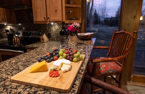 Jackson Cabin | Arnica Cabin at Jackson Hole Golf and Tennis