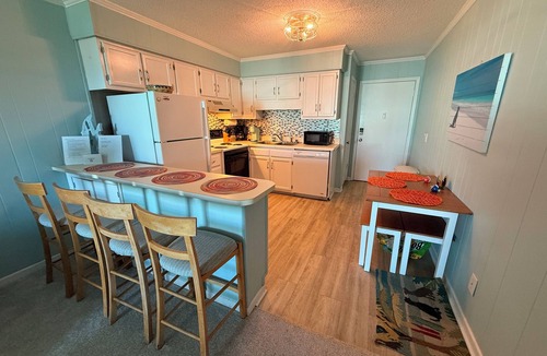 Morehead City Condo | Atlantic Beach Ocean View Condo - 219 SeaSpray