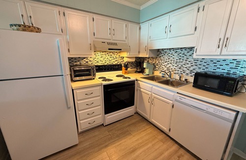 Morehead City Condo | Atlantic Beach Ocean View Condo - 219 SeaSpray
