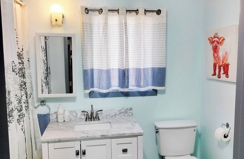 Northwood House | Authentic early 1900's farmhouse! Cozy, Quirky, full of charm and history!